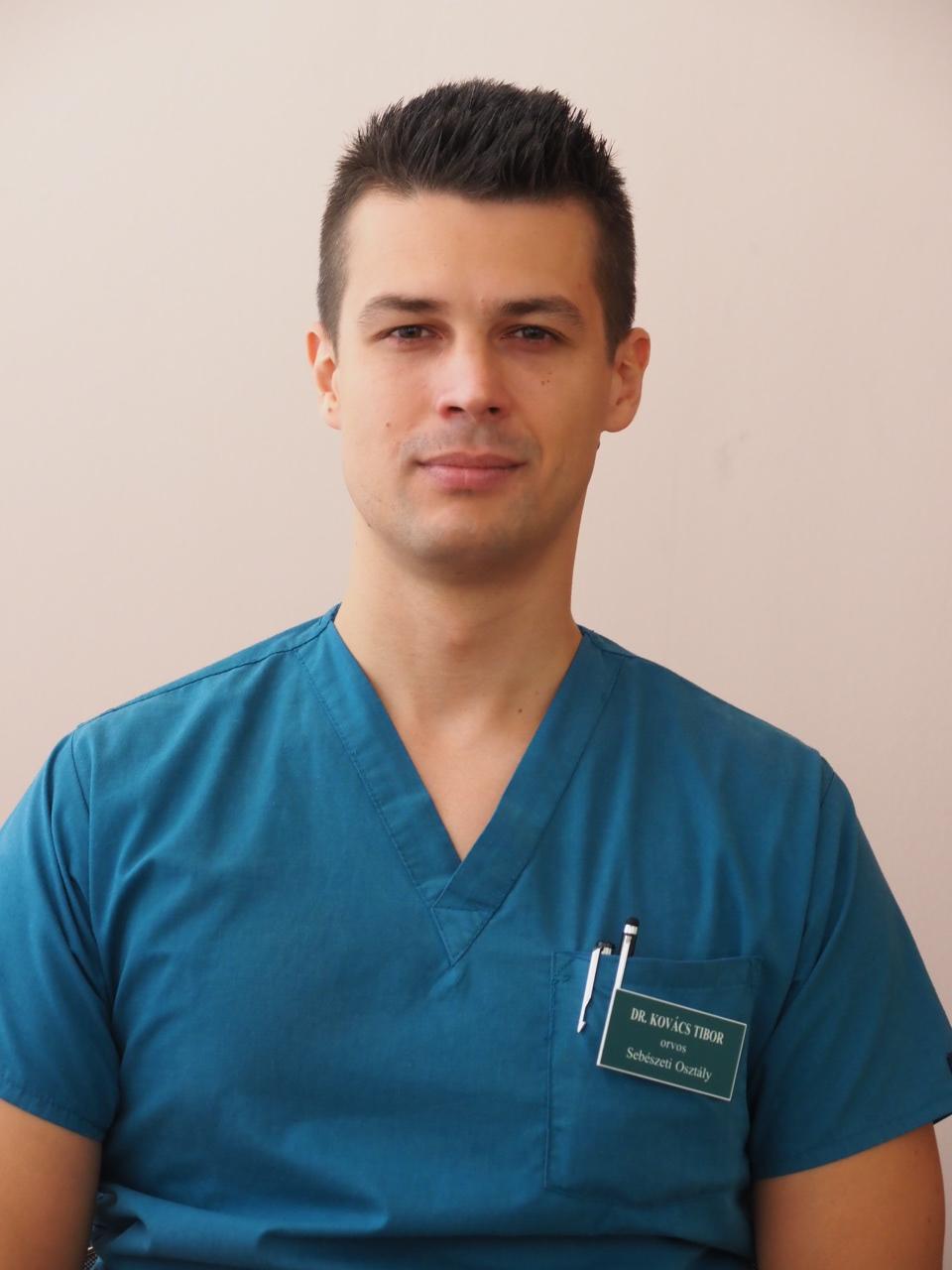 Dr. Kovács Tibor